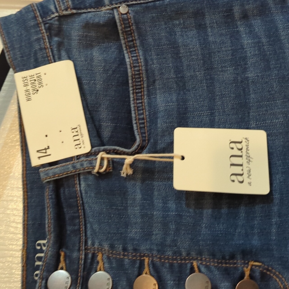 NWT a.n.a Dark Blue Jean Shorts with Button Fly size 14 - Picture 2 of 12